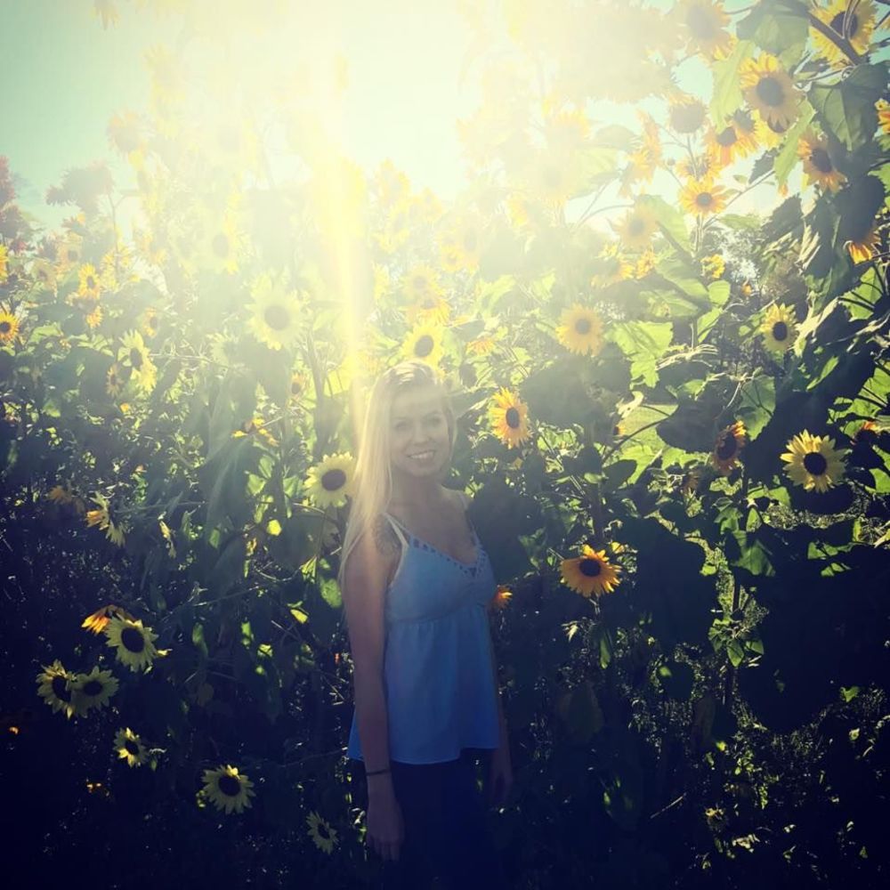 Meet your Posher, Crystal